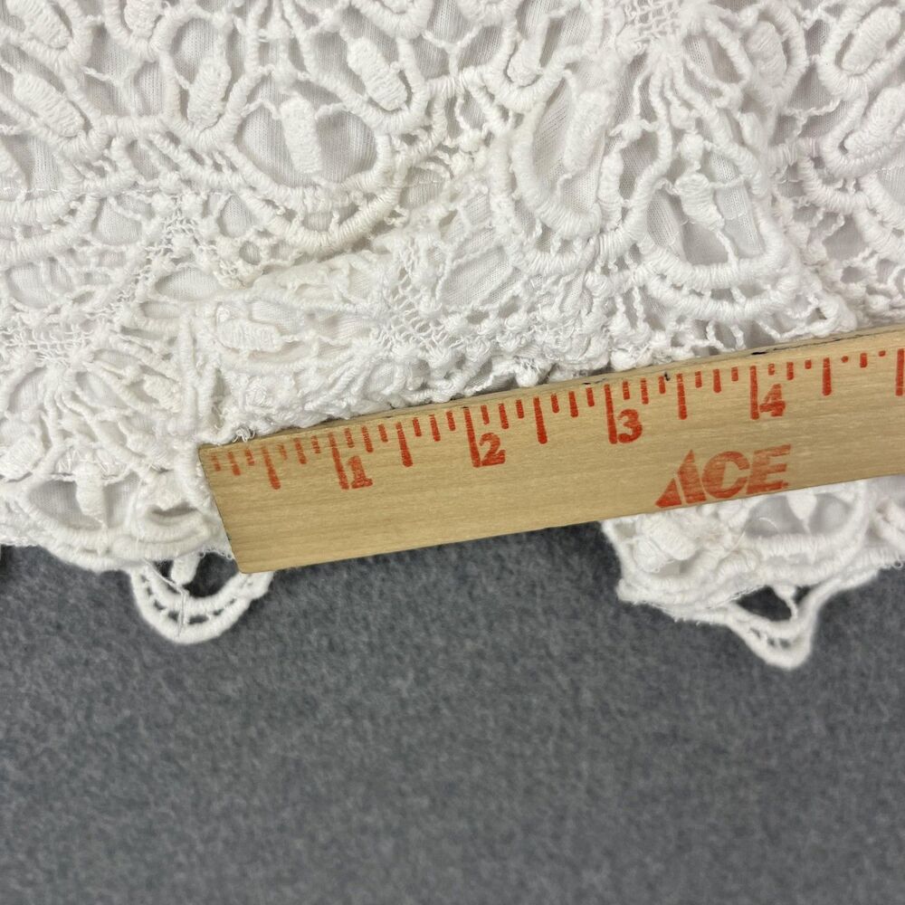 BCBG Girls Shorts Womens Medium White Lace Crochet Boho Festival Scallop Hem - Picture 7 of 14